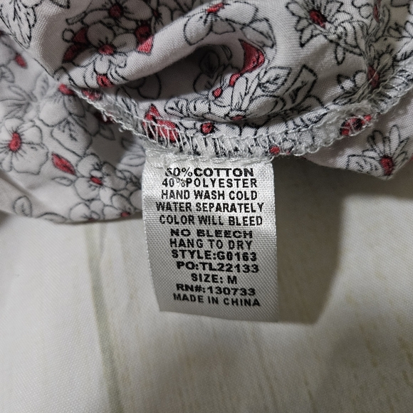 Umgee Floral Bell Sleeve Blouse With Crochet Lace Trim Size Medium - Picture 5 of 9